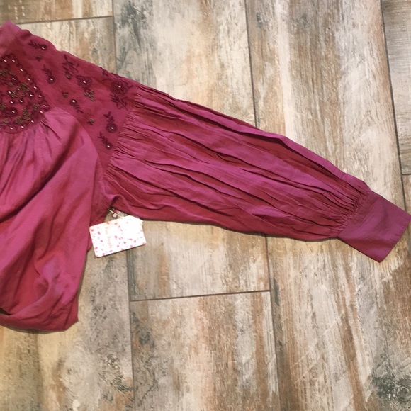 Stunning Free People top. - Picture 4 of 5